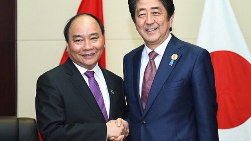 Chủ tịch nước lên đường đến Nhật Bản dự Lễ Quốc tang cố Thủ tướng Abe Shizo